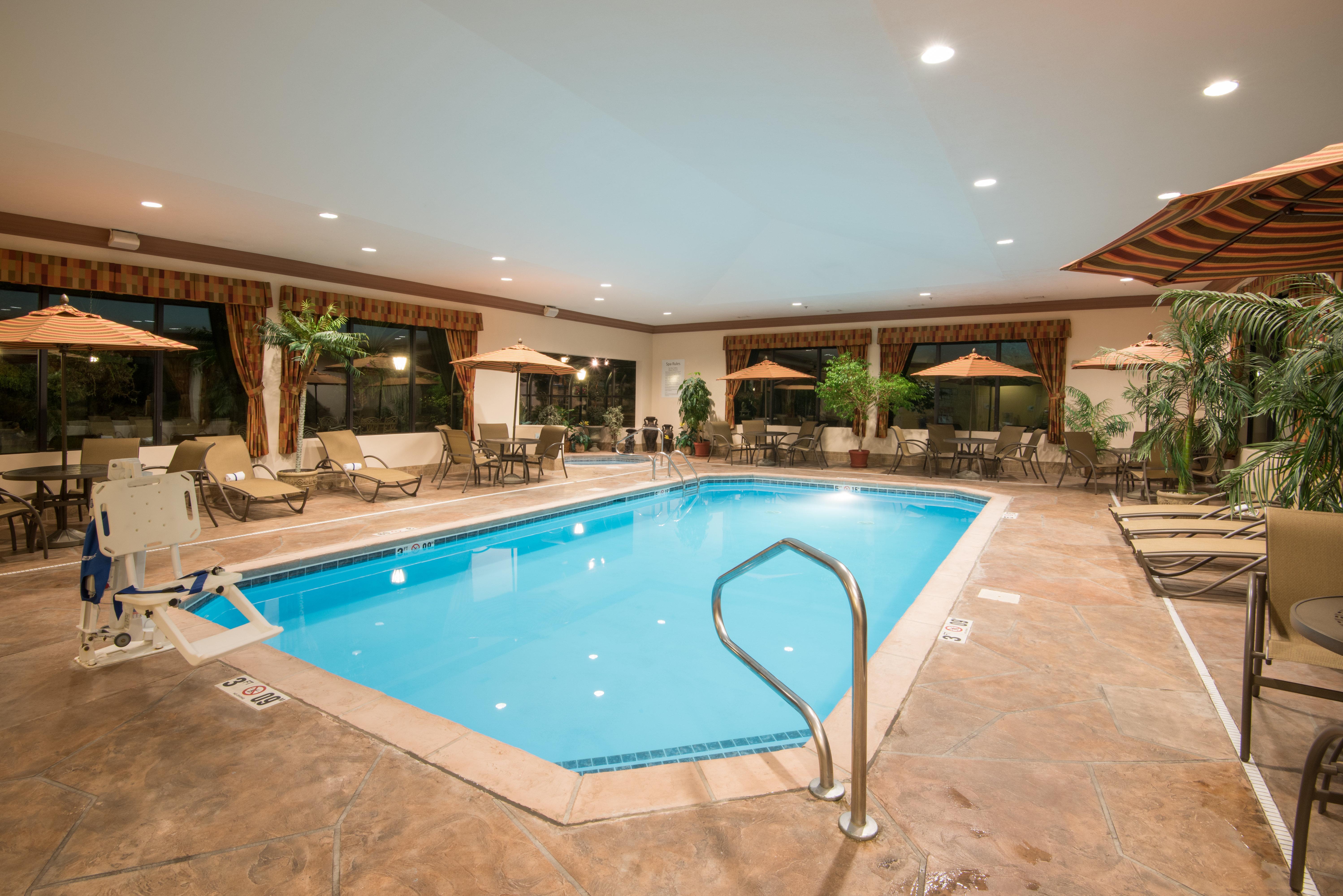 Holiday Inn Express & Suites - Sharon-Hermitage By Ihg West Middlesex Exterior foto